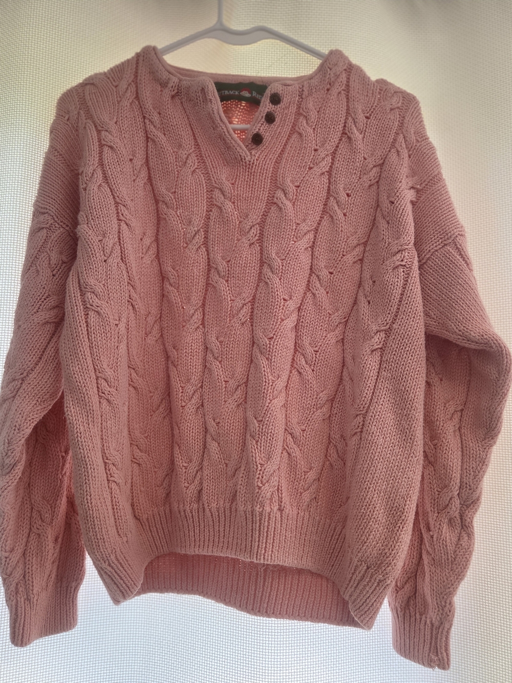 Vintage outback red- Cable-Knit Pink V-Neck Sweater with Button Detail